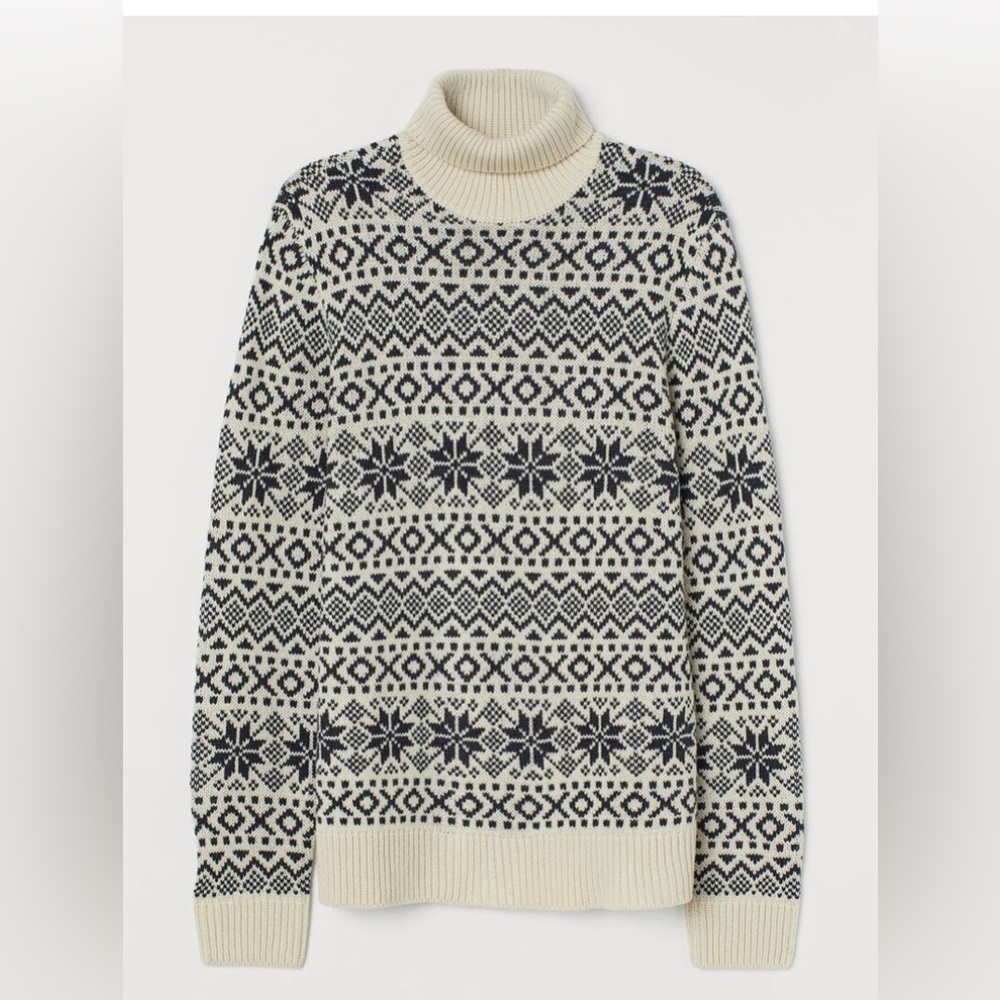 H&M snowflake turtleneck sweater, size xs